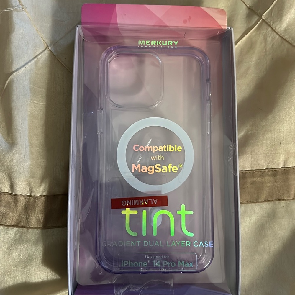 14 pro max iPhone case .NWT